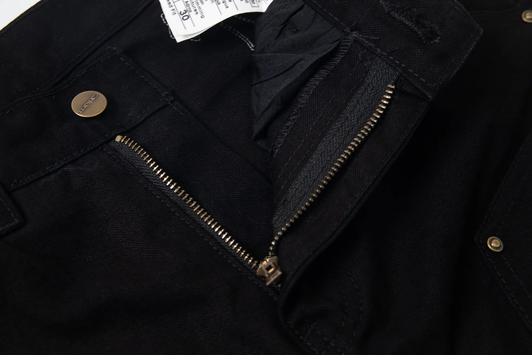 P260 Chrome Hearts co-branded Carhartt zipper leather jeans, priced at 16W+, patchwork cross pattern embellishment, high-waisted washed jeans! ! Absolutely high-end luxury products, 8W+ level god-level single products, super popular products, made with top heavy industry, a magic weapon that cannot be missed. About Kroxin This is an extremely luxurious fashion brand, which can also be called the nobles of the high street. It has always been an exclusive brand for some hipsters or the rich second generation. Compared with ordinary high streets, it is more luxurious and noble. Compared with luxury brands, it has a more fashionable personality and has always been a brand that I have a special liking for. Style number: 1772# Size: 28 30 32 34 36